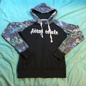 🔹Aéropostale Blue Floral Sweatshirt Junior…